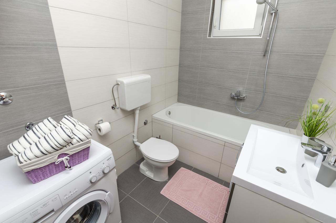 Apartment Antonija Primošten Eksteriør bilde
