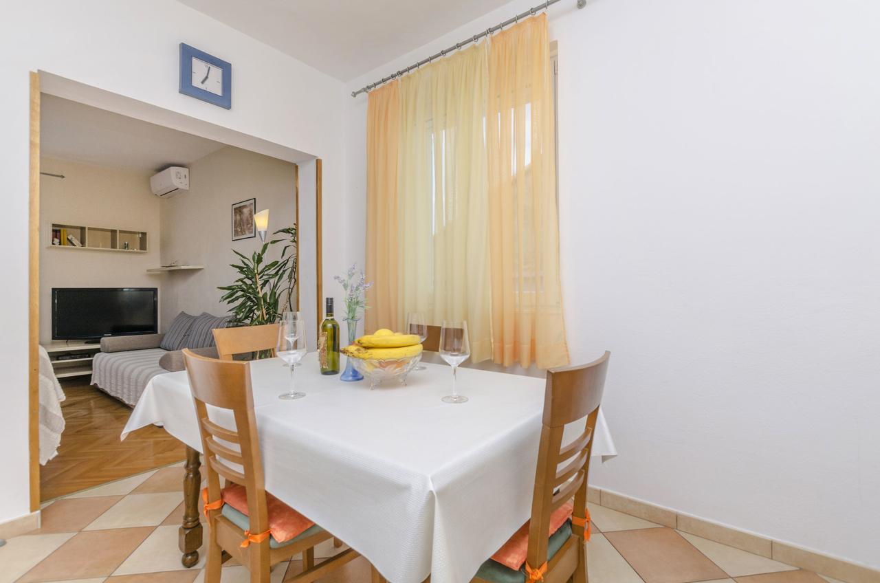 Apartment Antonija Primošten Eksteriør bilde